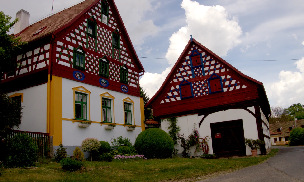 Hinter der Volksarchitektur von Cheb